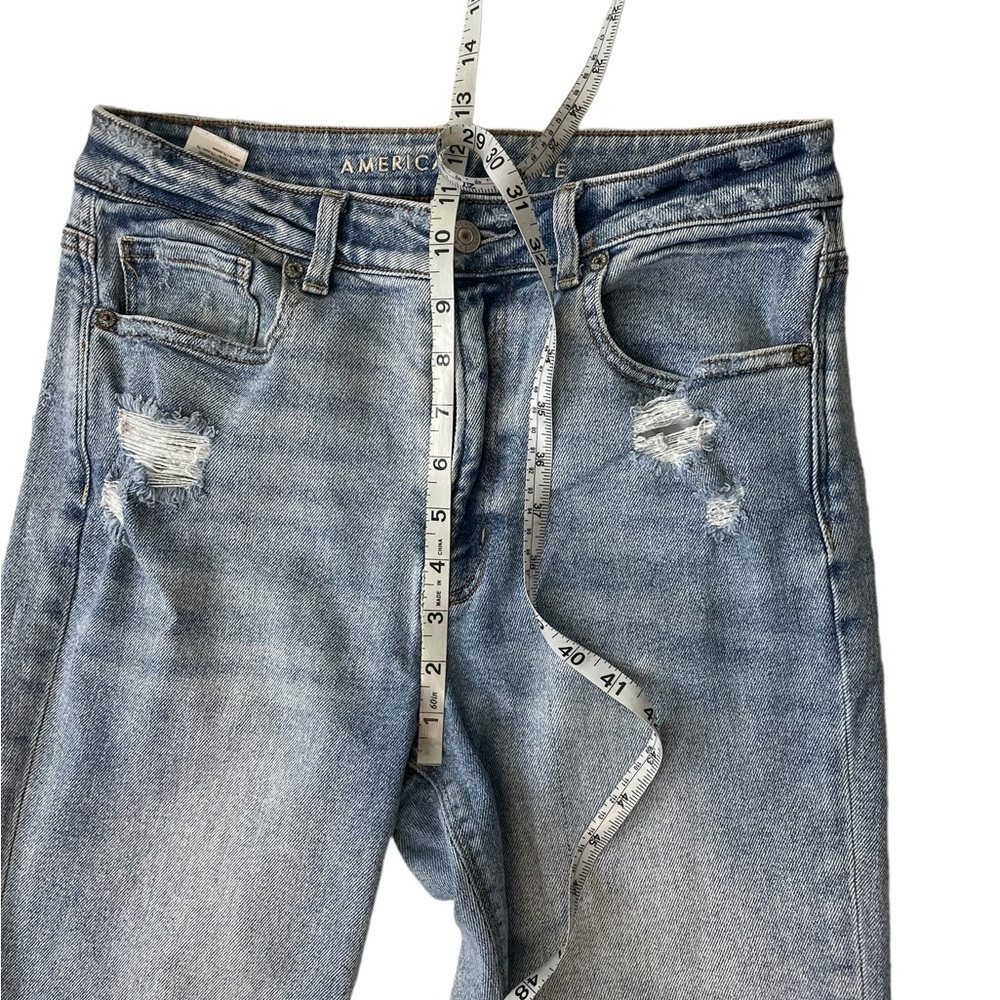 American Eagle Distressed Mom Jeans Size 6 - Picture 7 of 12